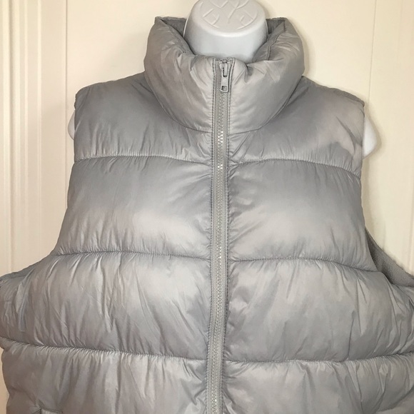 Old Navy Jackets & Blazers - 🔴 4/$15 Old Navy light gray puffer vest sz XL
